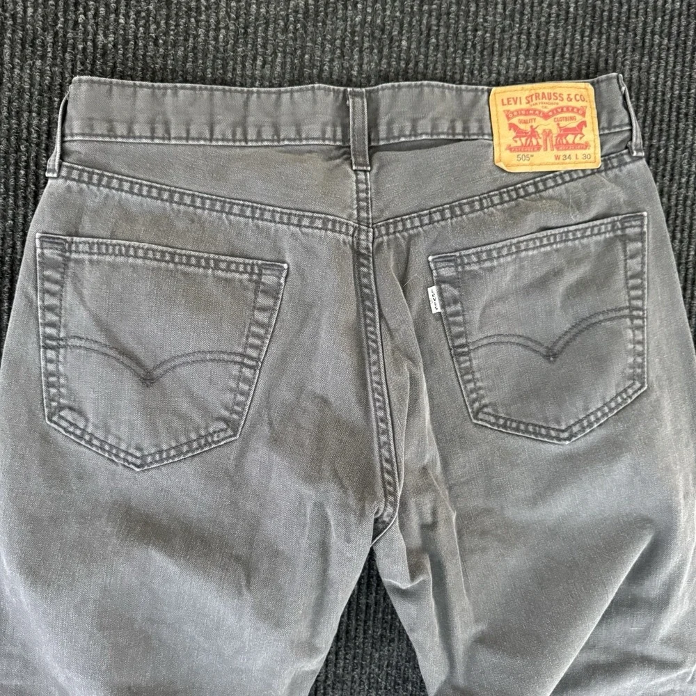 Levis 505 Jeans Mens 34x30 Charcoal Regular Straight Denim Pants Classic